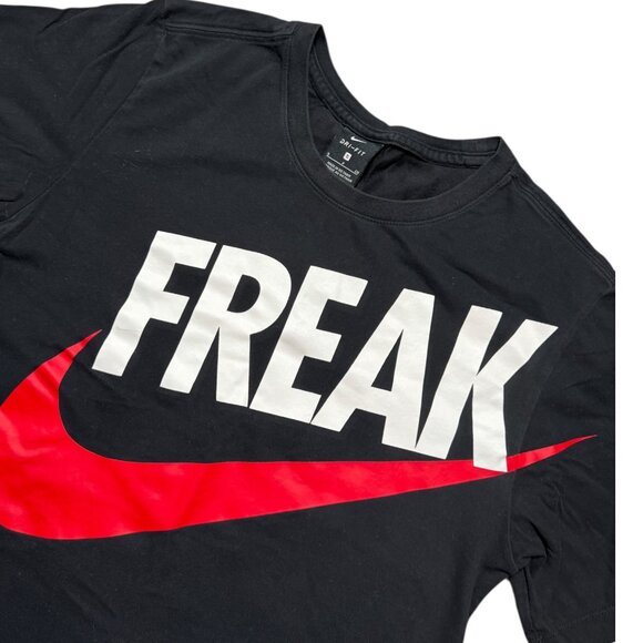 Nike Freak Giannis Dri Fit Men's Crew Neck T Shirt Black Red Size Small - Picture 2 of 2